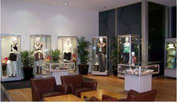 Hire Mannequin Display Cases by Showfront