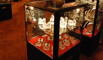 Pedestal Cube Display Case