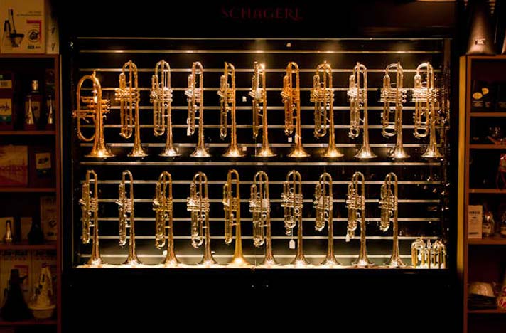 Wall-Mounted Display Cabinets by Showfront