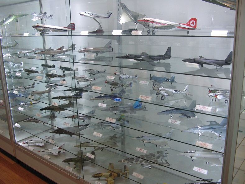 Find a comparative model aircraft display case somewhere else for cheaper? Simply provide us with the written quote and we’ll price-match it!