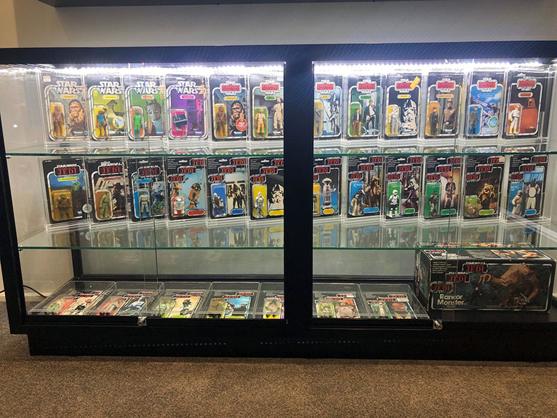 Keep your Star Wars Collectables safe and secure with a Star Wars Figure Display Case from Showfront Australia. 