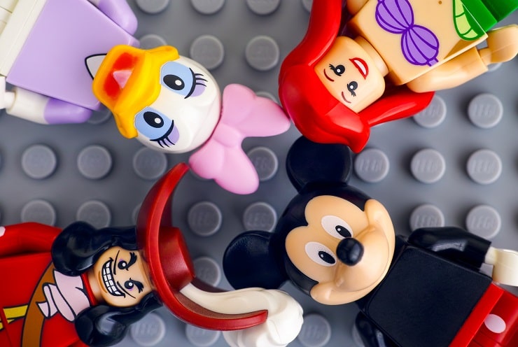 The Christmas Gifting Guide for Lego Disney Display Cases 