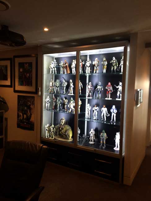 Display cabinet for a star wars