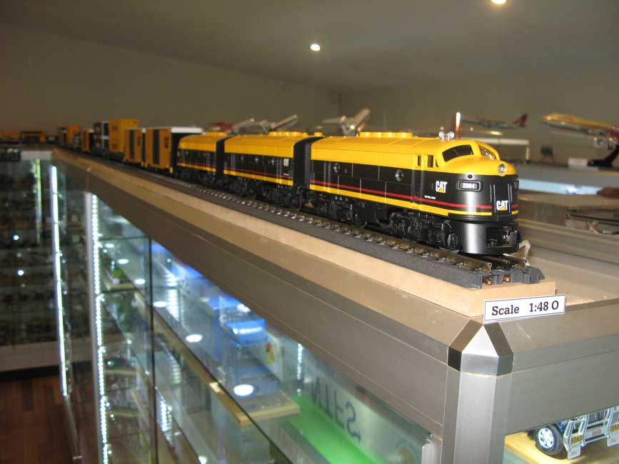 model train display cabinets
