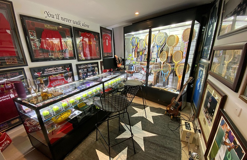 Sports Memorabilia Display Case Showfront Collectors