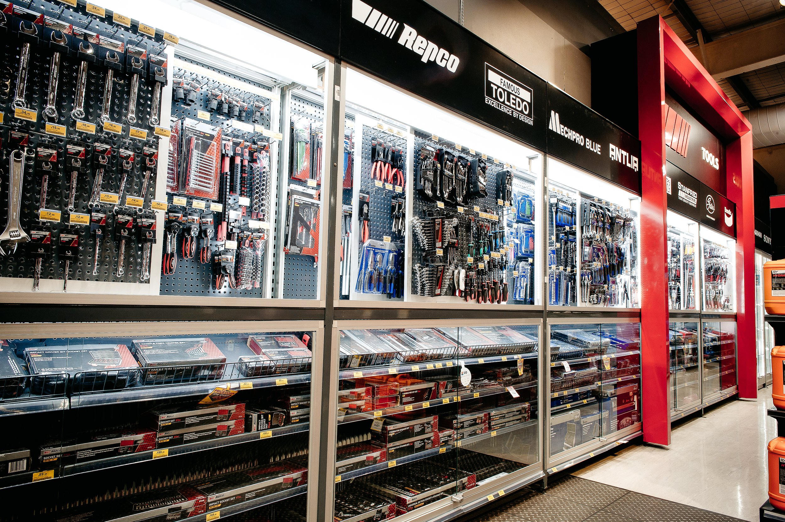 Discover high-performance retail display solutions for automotive businesses with Showfront.