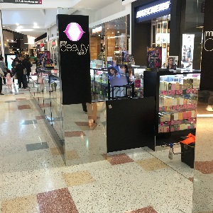 MBS Watergardens Display Kiosk by Showfront