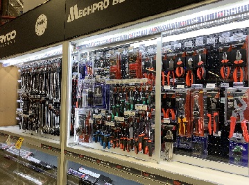 Store Display cabinets at Repco Bayswater Nunawading 2019 by Showfront 6