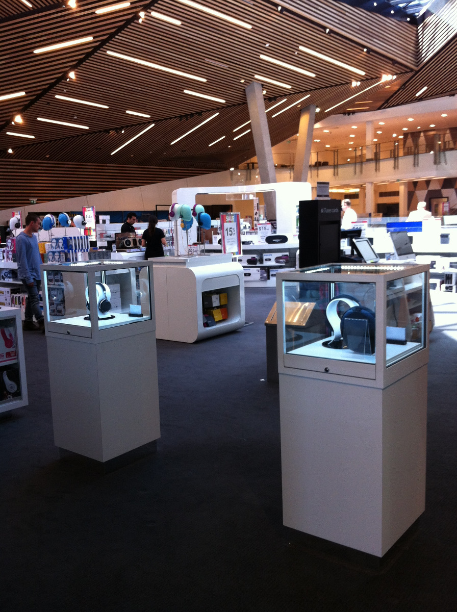 Display Gallery Showfront Showfront