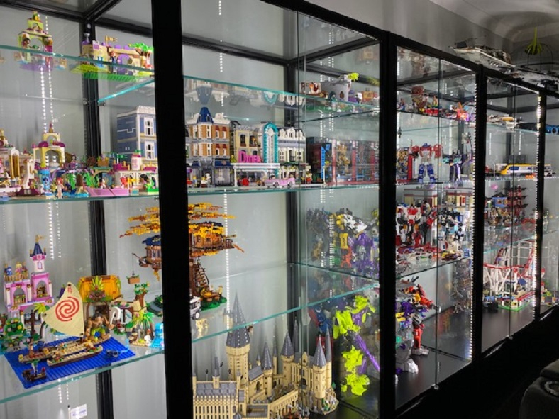 Jason’s Harry Potter Lego display cabinet is made up of a suite of black upright display cabinets from Showfront. 