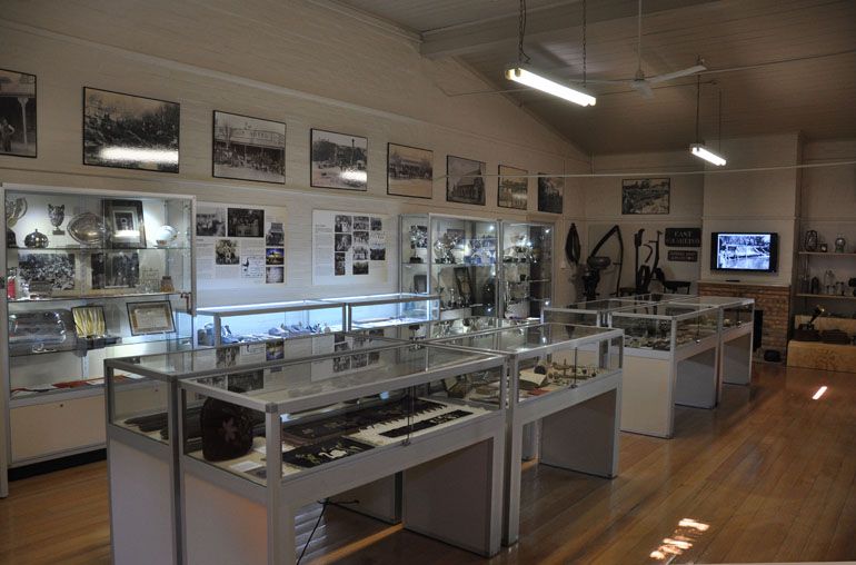 Showfront Museums manufactures quality display cabinets for museums, exhibits and galleries.