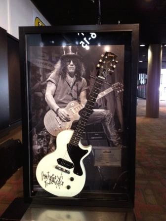 Guitar Display Case by Showfront - Slash Guns n' Roses
